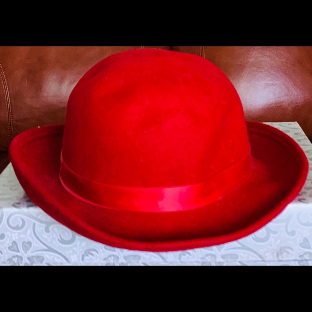 ***SOLD***            Women’s Derby Style Hat